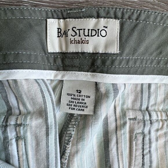 Bay Studio Khakis Green Striped Pants Capri Ankle Cotton Size 12 - Picture 3 of 15